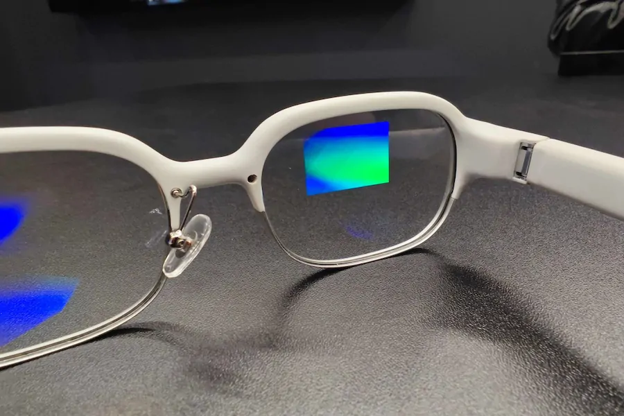 Kacamata LYRA AR Memiliki Desain Yang Trendi dan Teknologi AI