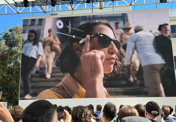Kampanye Kacamata Menggunakan Model Yang Dihasilkan AI 